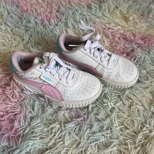 Girls  shoes, second hand in good condition. but a shoelace is damaged